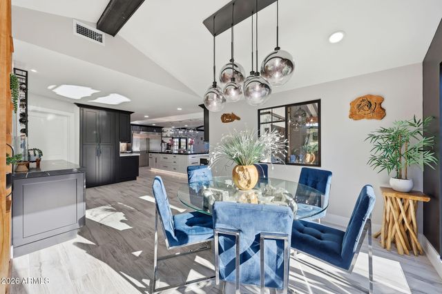 9026 N 67TH Street, Paradise Valley, AZ 85253