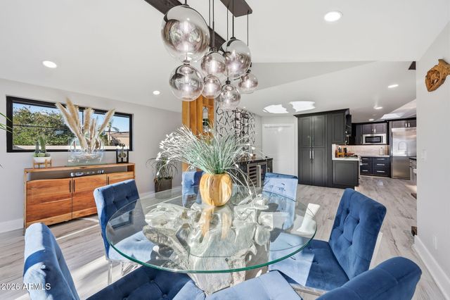 9026 N 67TH Street, Paradise Valley, AZ 85253