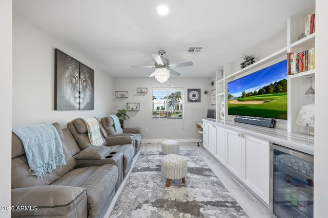 9026 N 67TH Street, Paradise Valley, AZ 85253