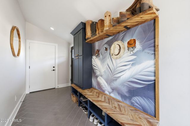 9026 N 67TH Street, Paradise Valley, AZ 85253