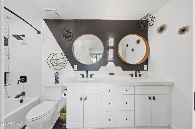 9026 N 67TH Street, Paradise Valley, AZ 85253