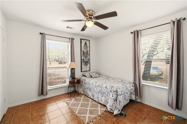 561 County Road 785, Natalia, TX 78059