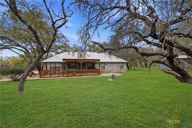 561 County Road 785, Natalia, TX 78059