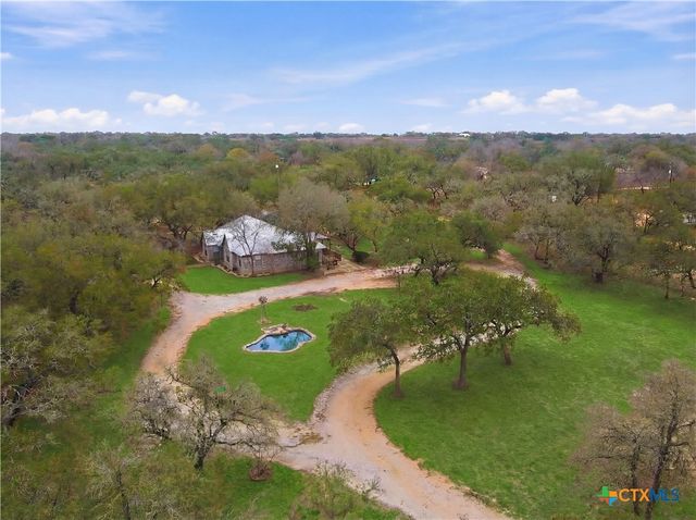 561 County Road 785, Natalia, TX 78059