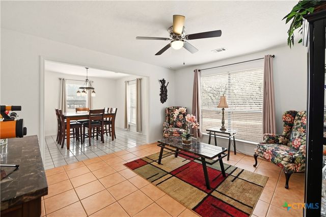 561 County Road 785, Natalia, TX 78059