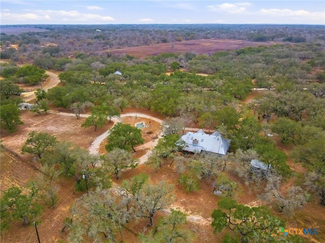 561 County Road 785, Natalia, TX 78059