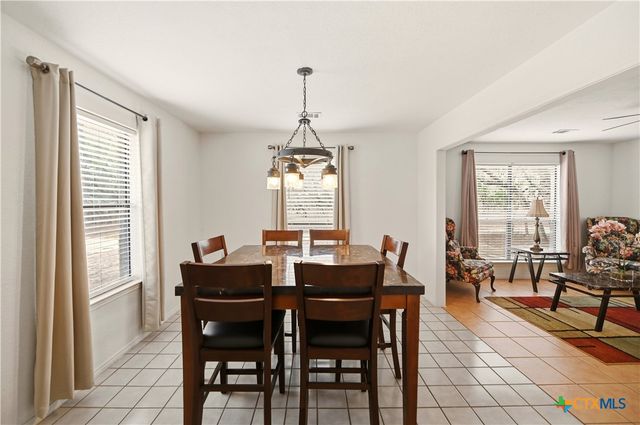 561 County Road 785, Natalia, TX 78059