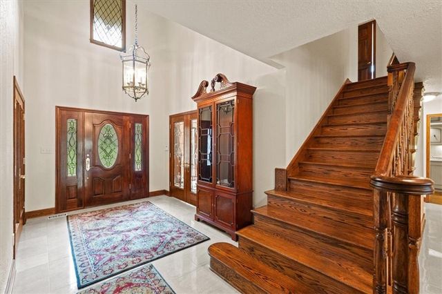 3600 W 119th Terrace, Leawood, KS 66209