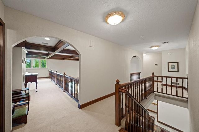 3600 W 119th Terrace, Leawood, KS 66209