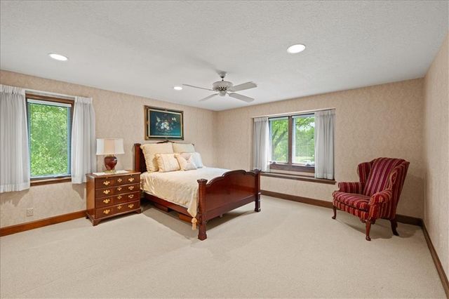 3600 W 119th Terrace, Leawood, KS 66209