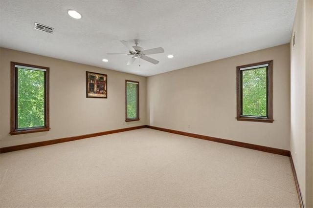 3600 W 119th Terrace, Leawood, KS 66209
