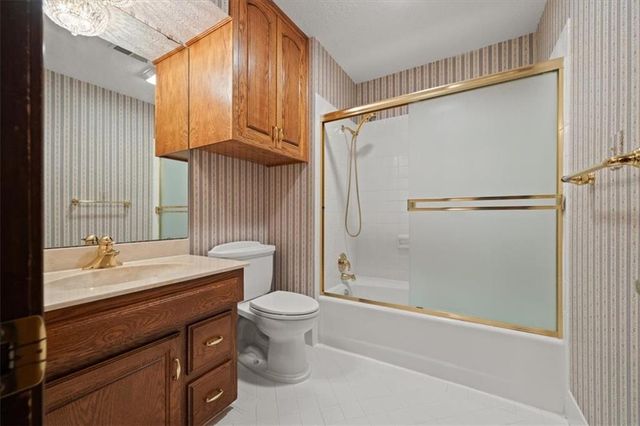 3600 W 119th Terrace, Leawood, KS 66209