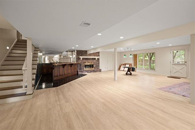 3600 W 119th Terrace, Leawood, KS 66209