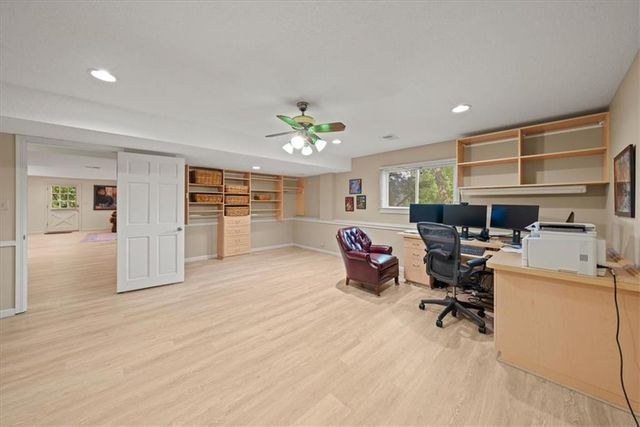 3600 W 119th Terrace, Leawood, KS 66209