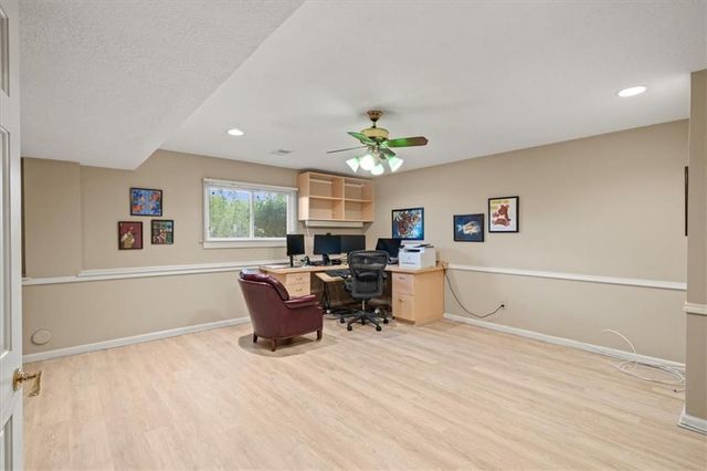 3600 W 119th Terrace, Leawood, KS 66209