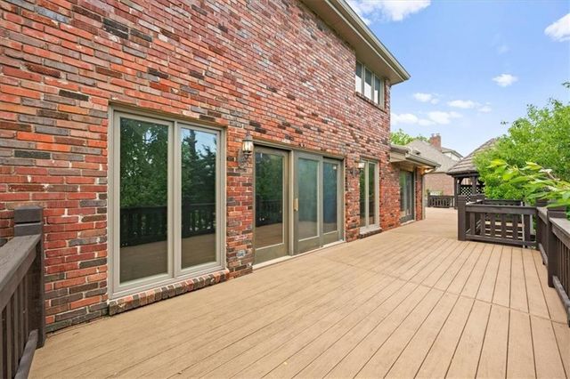 3600 W 119th Terrace, Leawood, KS 66209