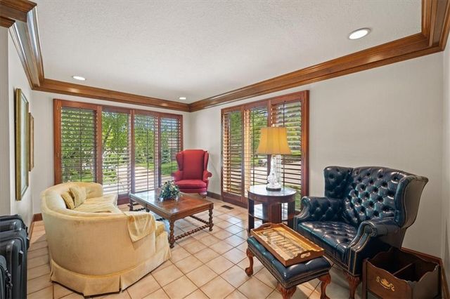 3600 W 119th Terrace, Leawood, KS 66209