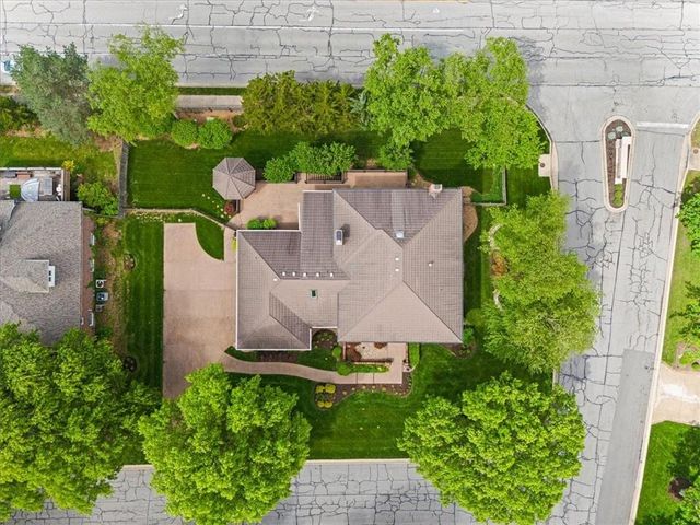 3600 W 119th Terrace, Leawood, KS 66209
