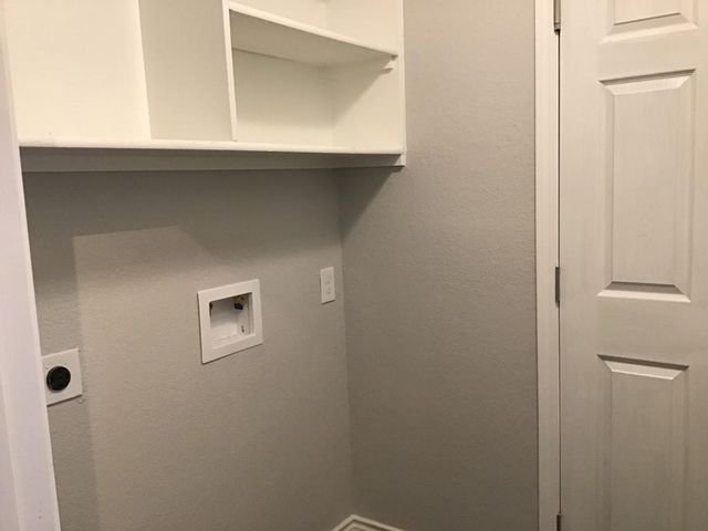 5010 Chase Mountain Drive, Bacliff, TX 77518