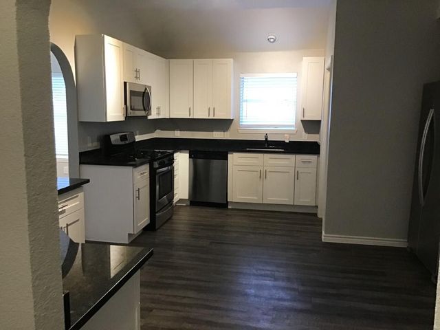 5010 Chase Mountain Drive, Bacliff, TX 77518