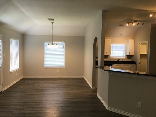 5010 Chase Mountain Drive, Bacliff, TX 77518