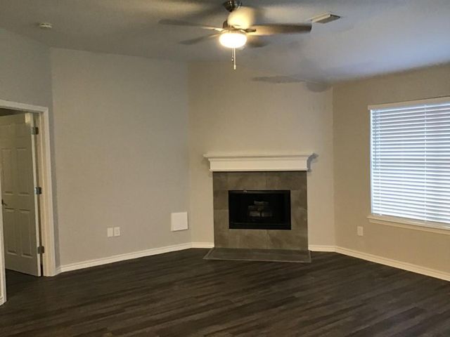 5010 Chase Mountain Drive, Bacliff, TX 77518