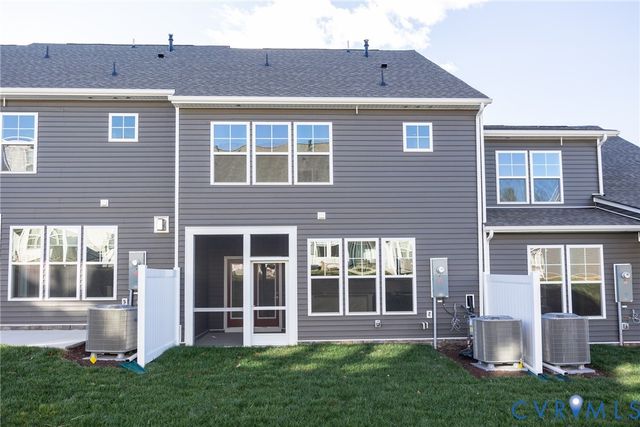 18740 Palisades Cove Trl, Moseley, VA 23120