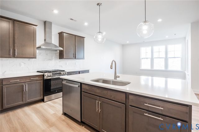 18740 Palisades Cove Trl, Moseley, VA 23120