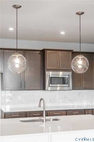 18740 Palisades Cove Trl, Moseley, VA 23120