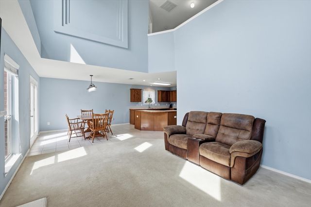 1703 Wolf Creek Drive, Arlington, TX 76018