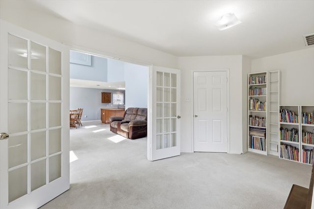 1703 Wolf Creek Drive, Arlington, TX 76018