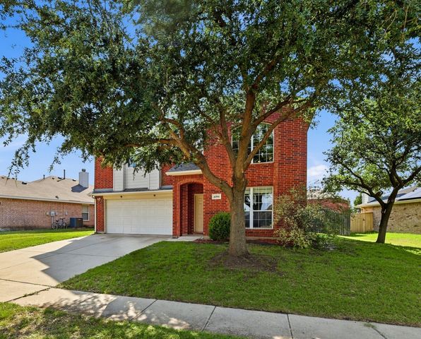 1703 Wolf Creek Drive, Arlington, TX 76018