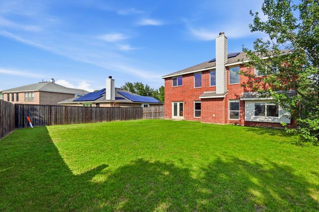 1703 Wolf Creek Drive, Arlington, TX 76018