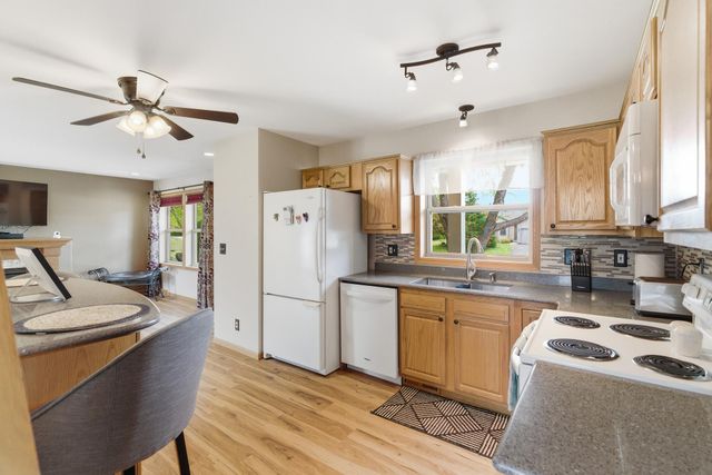 4488 Roberds Lake Trail, Faribault, MN 55021
