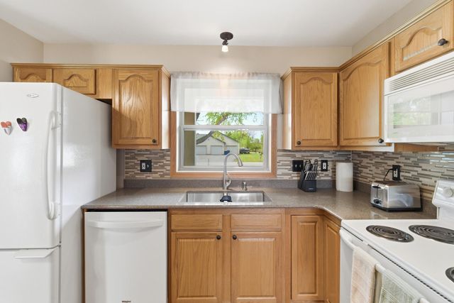 4488 Roberds Lake Trail, Faribault, MN 55021