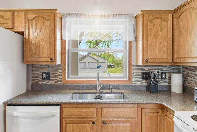 4488 Roberds Lake Trail, Faribault, MN 55021