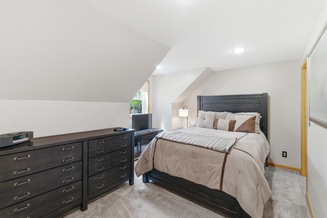 4488 Roberds Lake Trail, Faribault, MN 55021