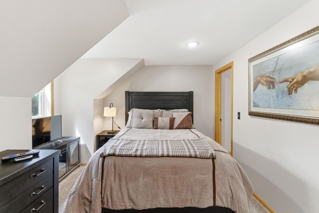 4488 Roberds Lake Trail, Faribault, MN 55021