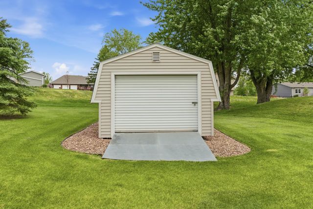 4488 Roberds Lake Trail, Faribault, MN 55021