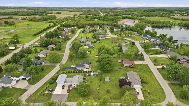 4488 Roberds Lake Trail, Faribault, MN 55021