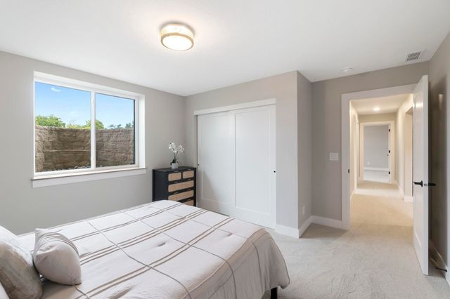 4017 Broomfield Drive, Cedar Falls, IA 50613