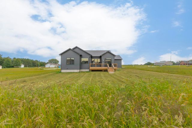 4017 Broomfield Drive, Cedar Falls, IA 50613