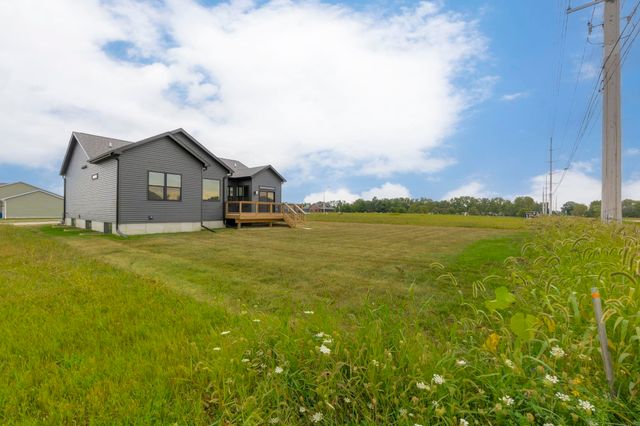 4017 Broomfield Drive, Cedar Falls, IA 50613