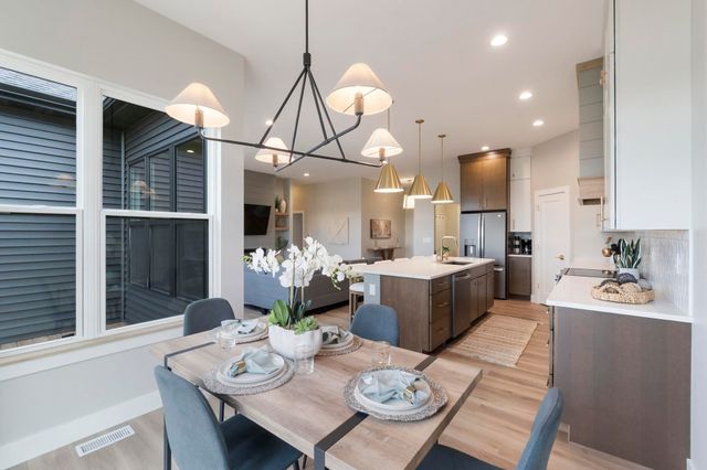 4017 Broomfield Drive, Cedar Falls, IA 50613