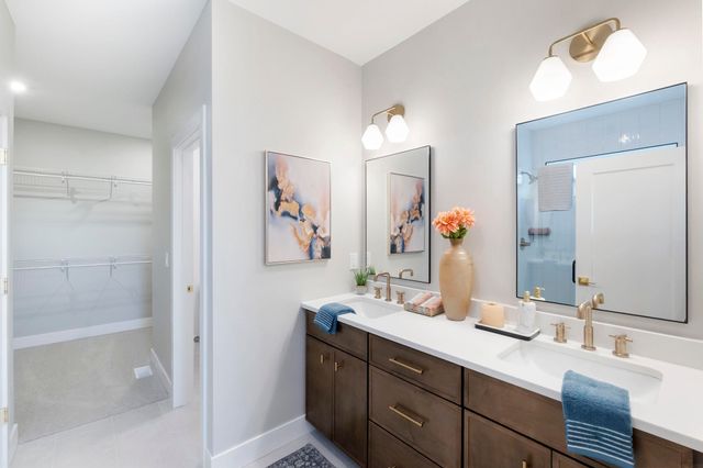 4017 Broomfield Drive, Cedar Falls, IA 50613