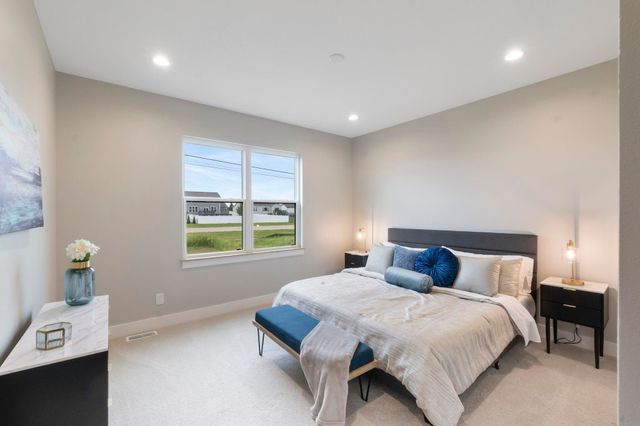 4017 Broomfield Drive, Cedar Falls, IA 50613