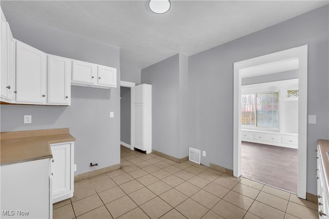 3138 W 101st Street, Cleveland, OH 44111