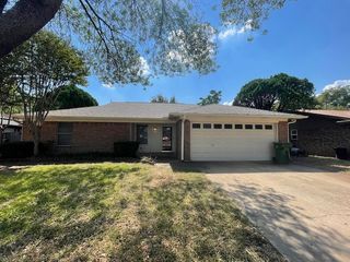 8116 Irish Drive, North Richland Hills, TX 76180