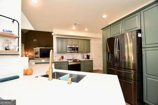 34 Emily Lane, Bogart, GA 30622