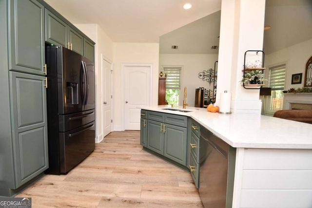 34 Emily Lane, Bogart, GA 30622